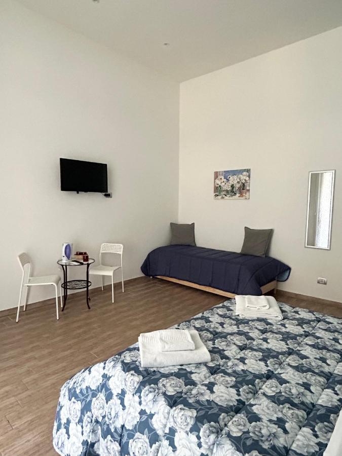 Отель Savastano House Duomo Неаполь Экстерьер фото